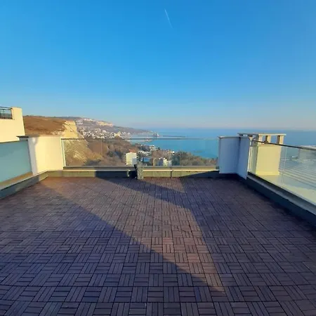 Lejlighed Penthouse Alma *